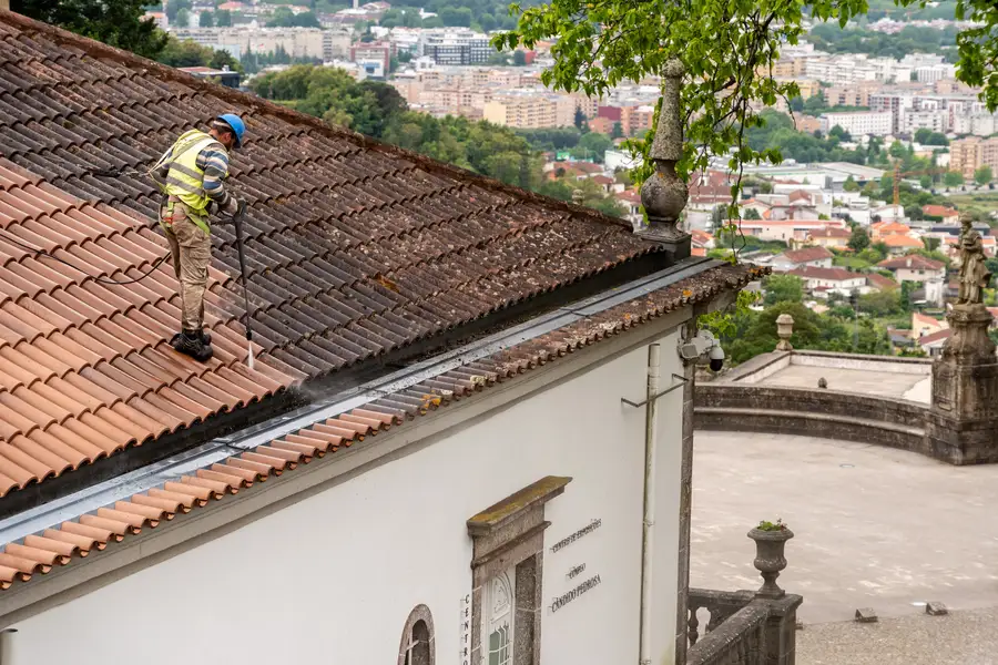 Expert Roof Pressure Washing Torrance, CA Expert Roof Pressure Washing Torrance, CA