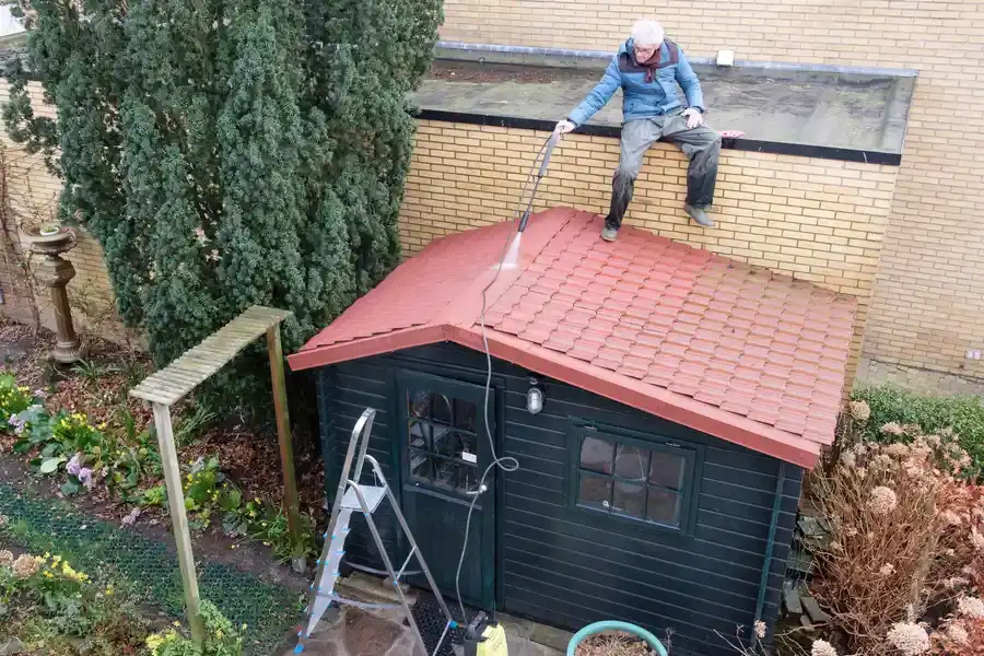 Key Considerations Before Hiring Roof Pressure Washing Services Torrance, CA